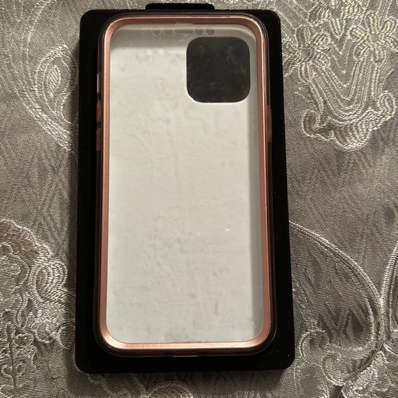 iPhone 12 Pro Max case - Picture 2 of 3